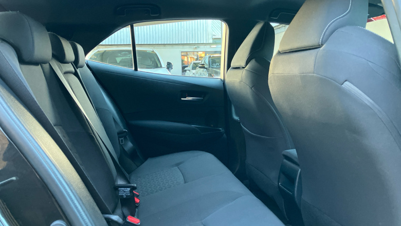 Toyota Corolla 1.8 VVT-i Hybrid Icon Tech 5dr CVT Hybrid Hatchback